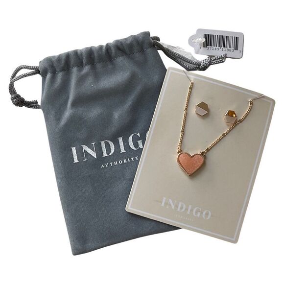 Indigo Authority Elliana Pave Heart + Earring Set NIB - Picture 7 of 7
